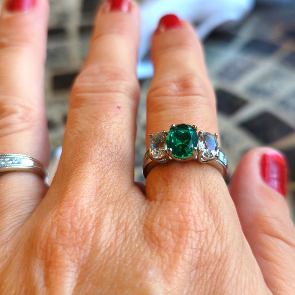Nib Emerald & Diamond Ring Size 7 - Picture 10 of 11